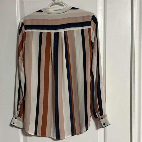 Le Chateau Blouse - Picture 4 of 4